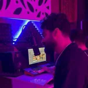 دانلود آهنگ حمیدرضا بابایی تاجر غم (ورژن گیتار) دانلود آهنگ حمیدرضا بابایی تاجر غم (ورژن گیتار)